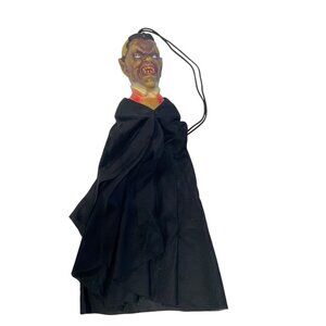 Paper Magic Group Vampire‎ Head Halloween Prop 2002-2003 Black Cape